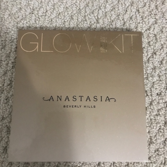 ANASTASIA GLOW KIT - Picture 2 of 4